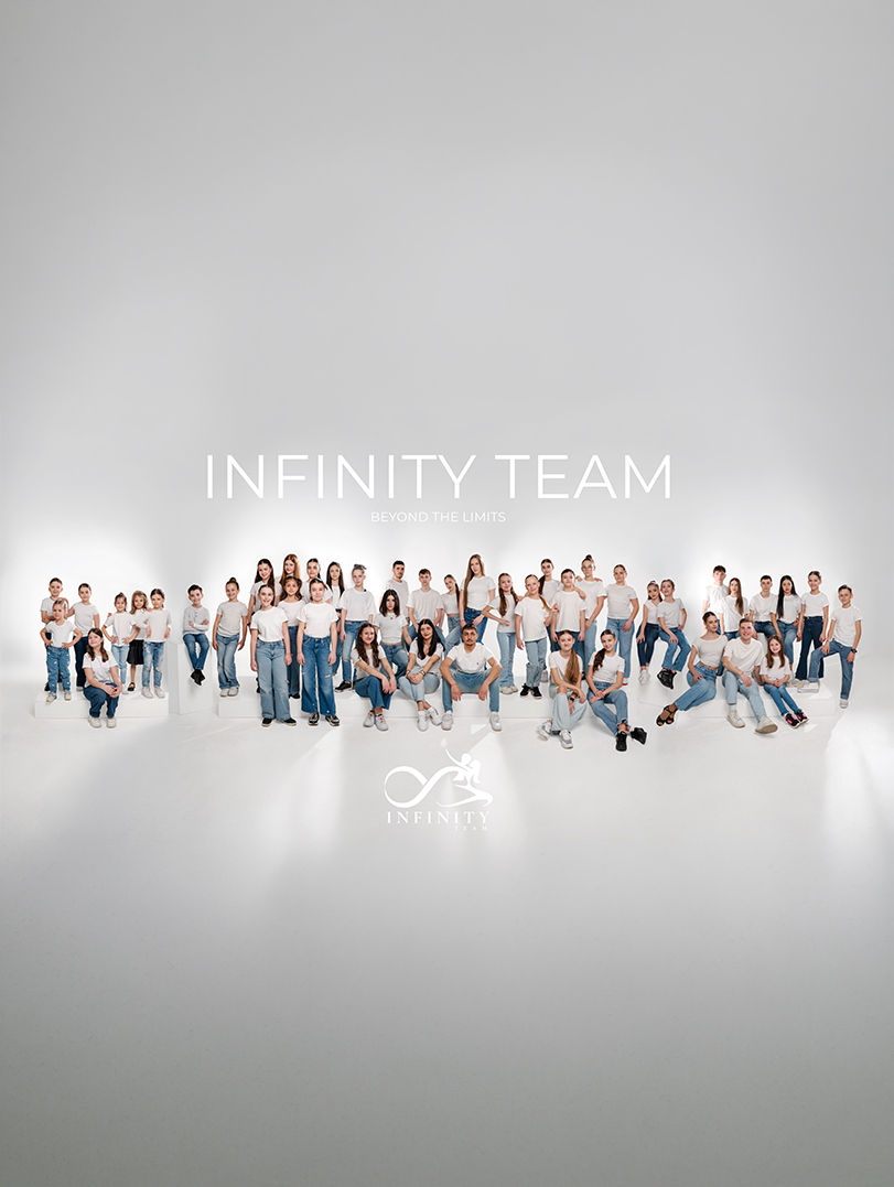 Тренировка по спортни танци в залата на Infinity Team